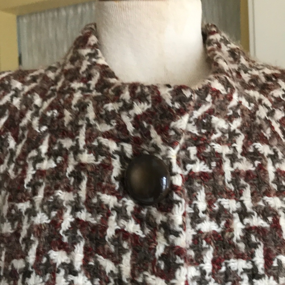 Coat. - Picture 2 of 8